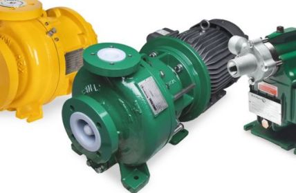 Exklusive ATEX-zertifizierte Kreiselpumpen bei AxFlow (Foto: Leckagefreie, magnetgekuppelte Chemiepumpe von HMD Kontro (links) und von ANSIMAG (Mitte), Hochdruck-Kreiselpumpe von Sunflo (rechts)(AxFlow GmbH))