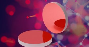 PIAD-optimierte Anti-Reflex-Beschichtungen sichern Laserleistung mit Absorption unter fünf (Foto: LASER COMPONENTS Germany GmbH)